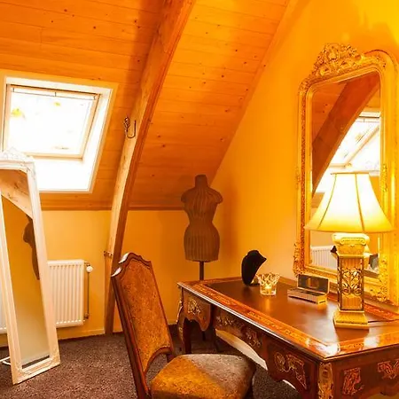 Landgoed Huis De Voorst Country house *